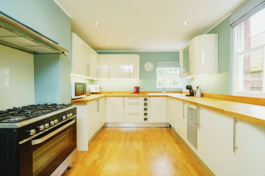 Stunning, Newly Renovated, Edwardian Townhouse Villa อ็อกซ์ฟอร์ด ภายนอก รูปภาพ