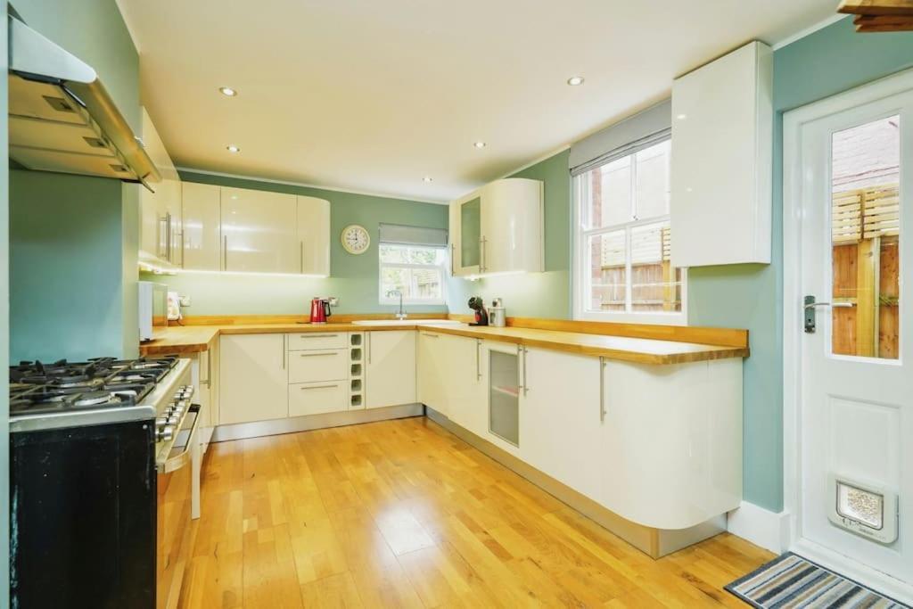 Stunning, Newly Renovated, Edwardian Townhouse Villa อ็อกซ์ฟอร์ด ภายนอก รูปภาพ